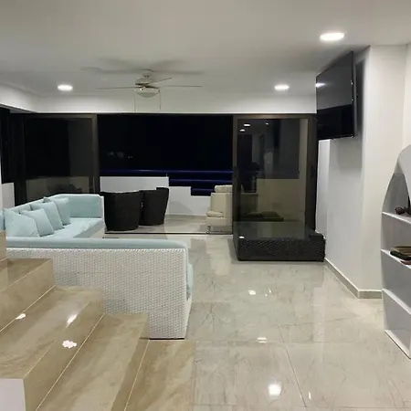 Apartamento Duplex Marina En Laguito, Apartment