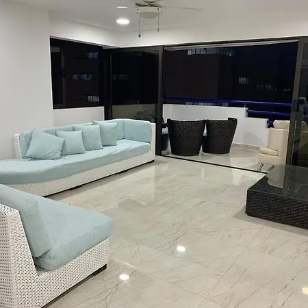 Apartamento Apartamento Duplex Marina En Laguito, *
