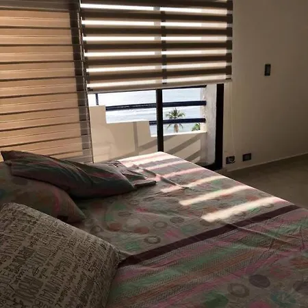 Apartamento Duplex Marina En Laguito, *