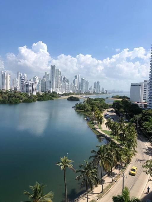 Apartamento Apartamento Duplex Marina En Laguito, *